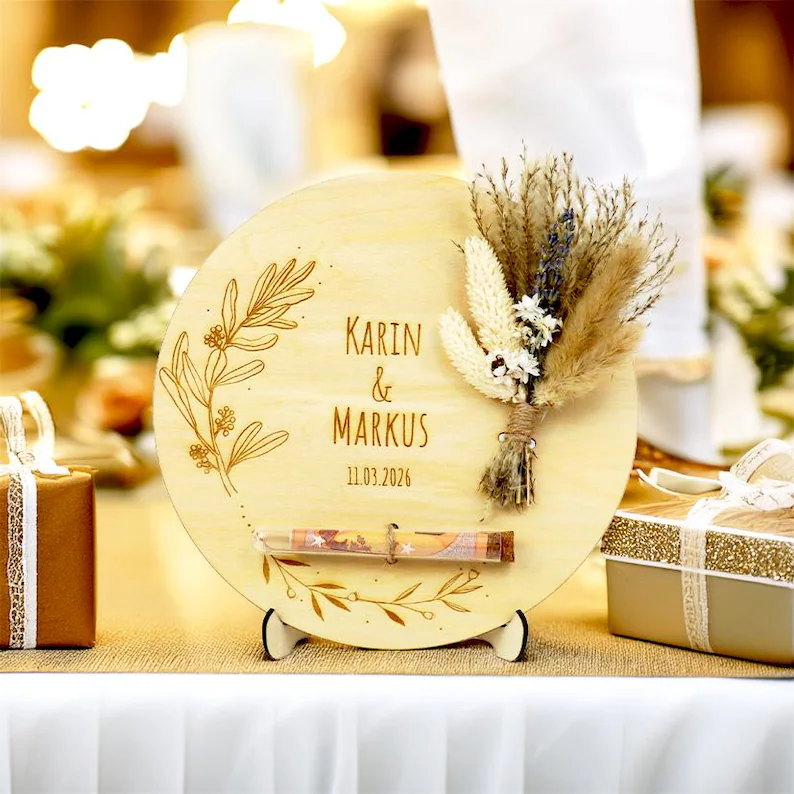Personalisierter Holzteller zur Hochzeit